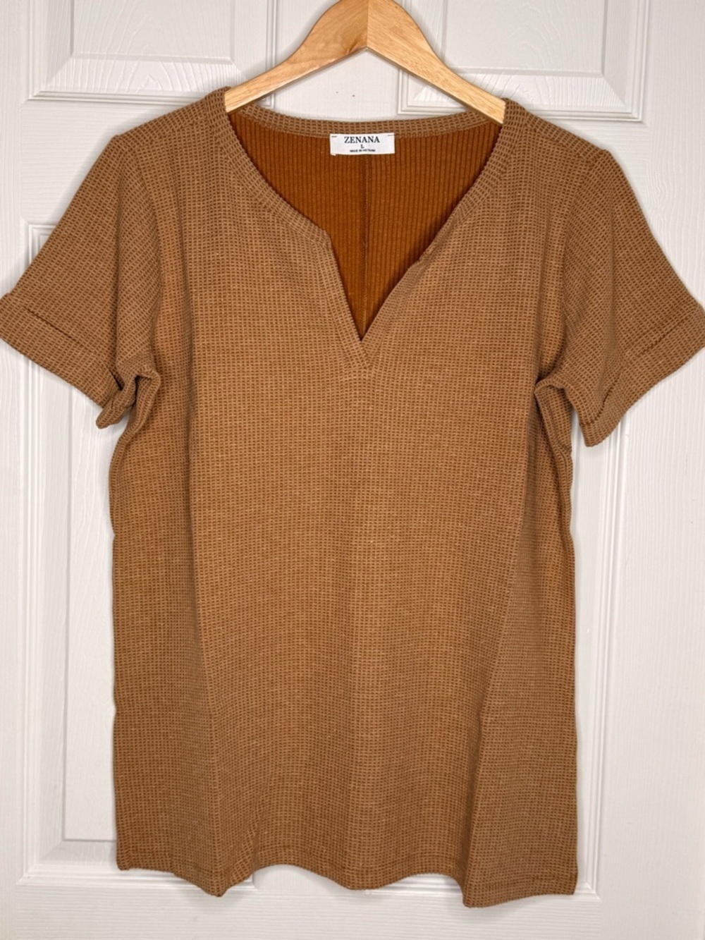 New Zenana Waffle Knit VNeck Top Camel Short Sleeve Boho Casual Boutique Sz: S-L - Picture 3 of 14